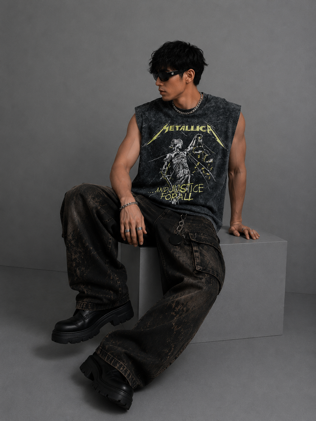 Men's Graphic Round Neck Tank Top