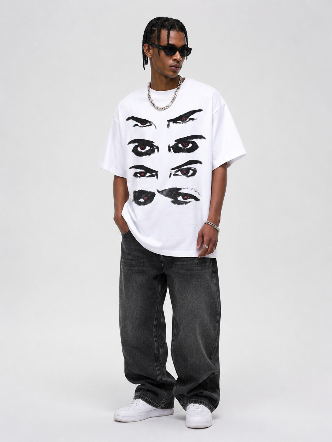 Men's Oversized Eyes Graphic Round Neck T-Shirt